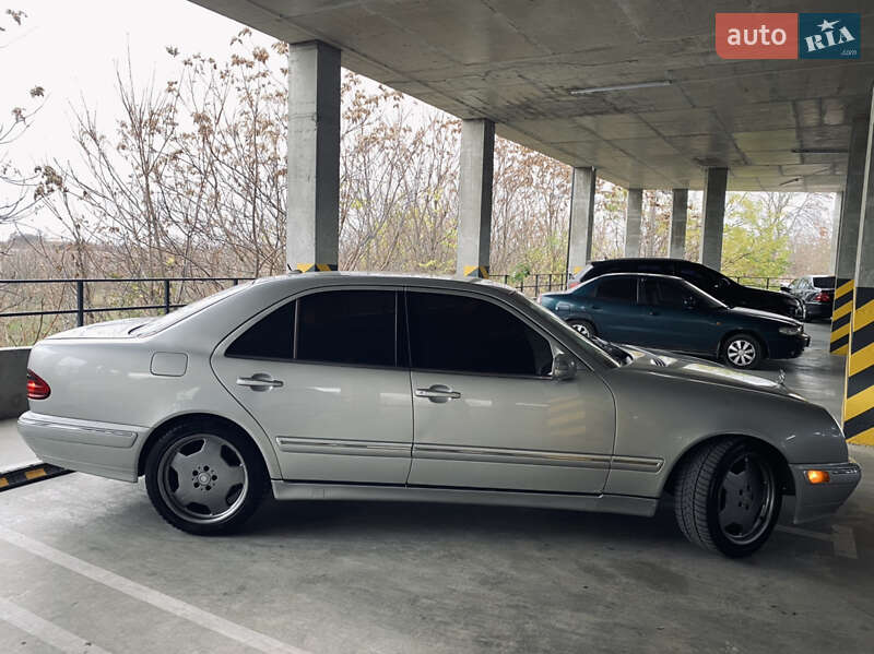 Седан Mercedes-Benz E-Class 2002 в Одесі