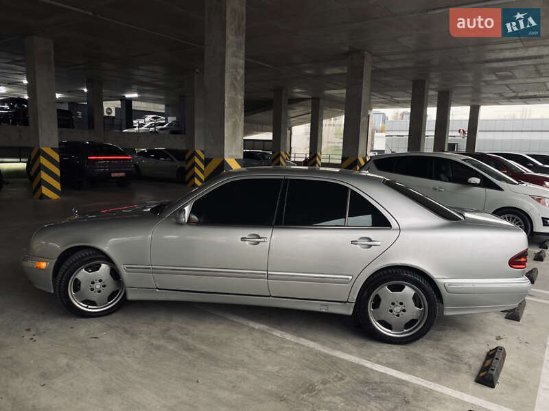 Седан Mercedes-Benz E-Class 2002 в Одесі