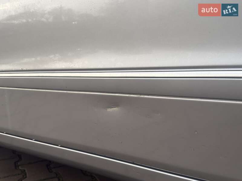 Седан Mercedes-Benz E-Class 2004 в Ивано-Франковске