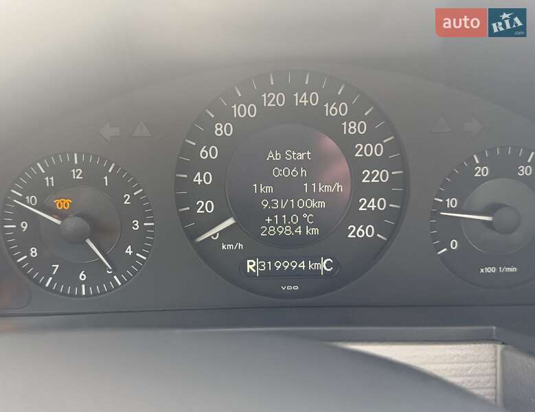 Седан Mercedes-Benz E-Class 2004 в Ивано-Франковске