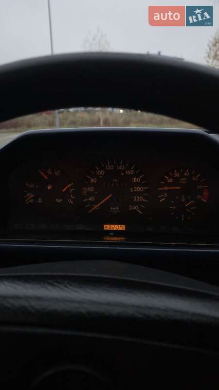 Седан Mercedes-Benz E-Class 1995 в Хмельницком