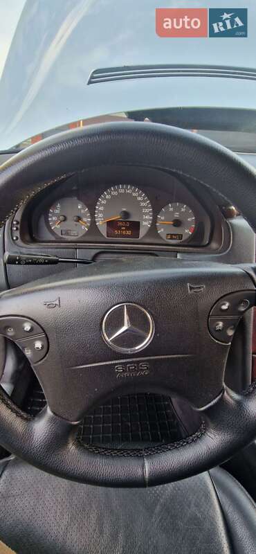 Универсал Mercedes-Benz E-Class 2001 в Косове