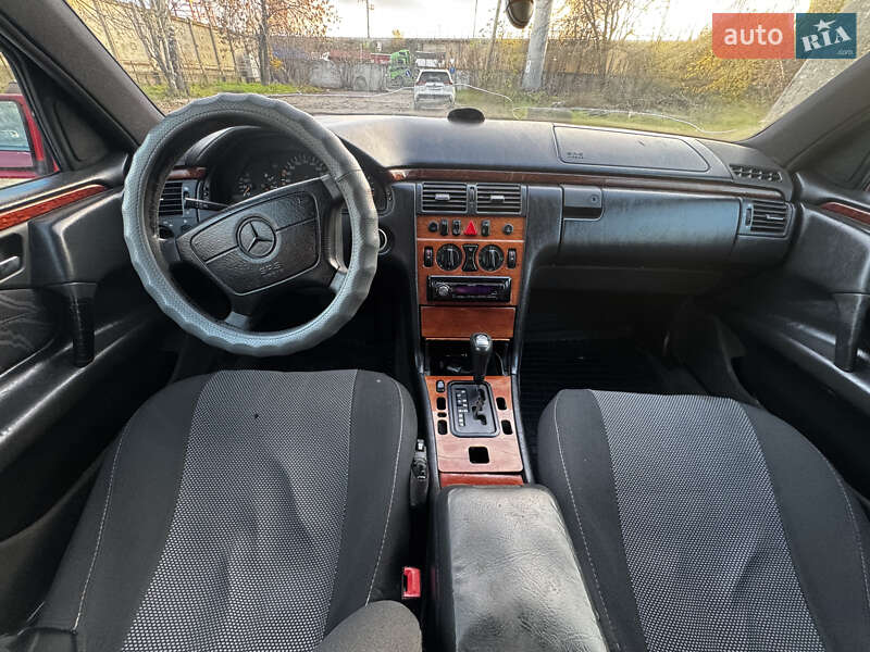 Универсал Mercedes-Benz E-Class 1997 в Одессе