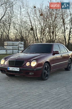 Седан Mercedes-Benz E-Class 2001 в Шептицькому