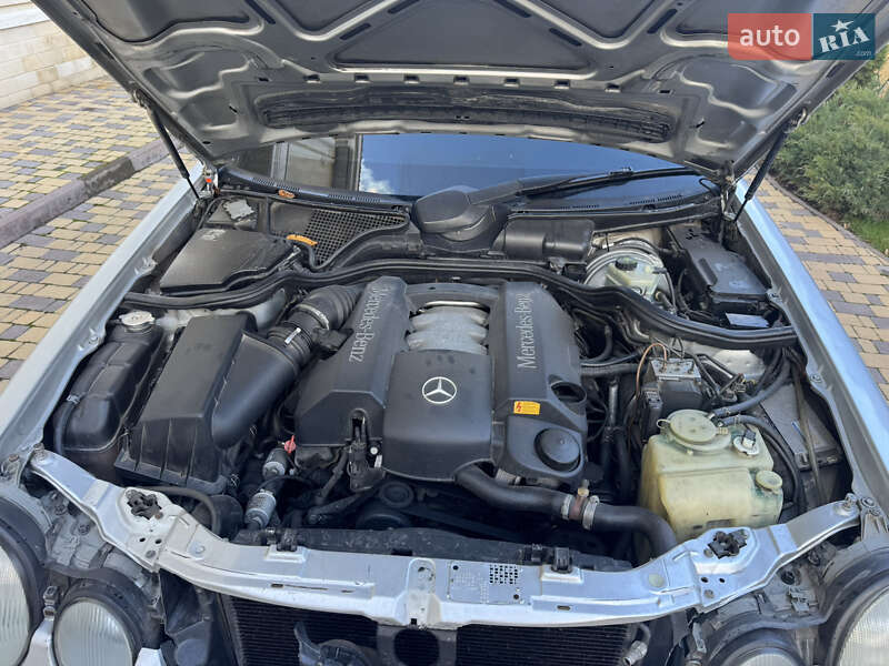 Седан Mercedes-Benz E-Class 2000 в Могилев-Подольске