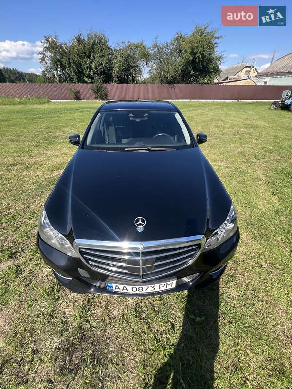 Седан Mercedes-Benz E-Class 2013 в Києві