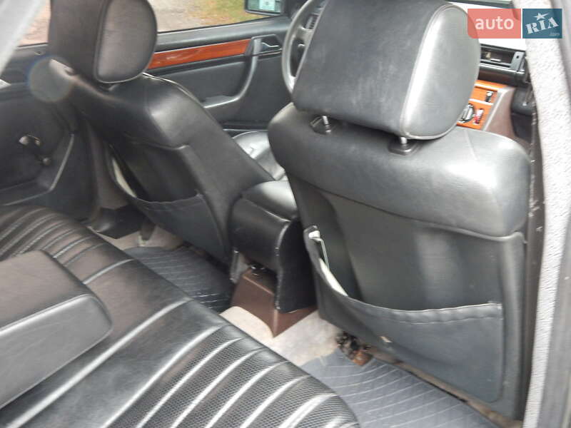 Седан Mercedes-Benz E-Class 1992 в Дрогобыче