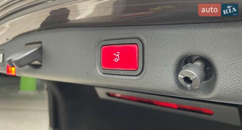 Седан Mercedes-Benz E-Class 2017 в Києві фото 25 Седан Mercedes-Benz E-Class 2017 в Києві