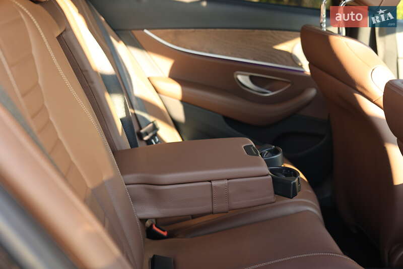 Седан Mercedes-Benz E-Class 2018 в Киеве