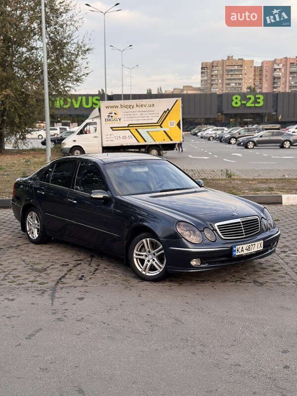 Седан Mercedes-Benz E-Class 2003 в Києві