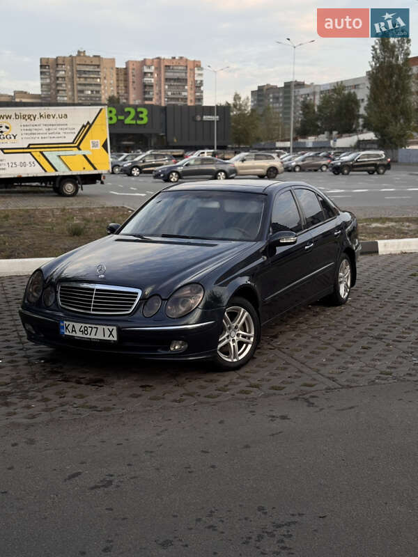 Седан Mercedes-Benz E-Class 2003 в Києві