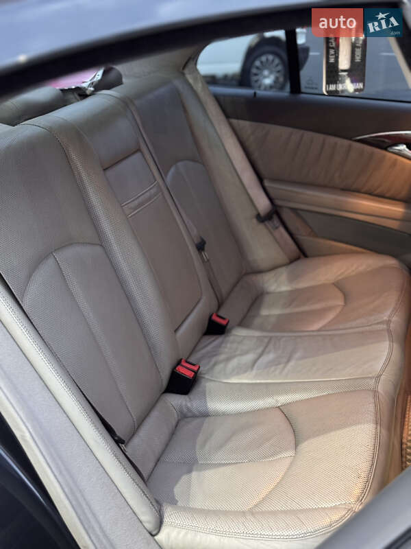 Седан Mercedes-Benz E-Class 2003 в Києві