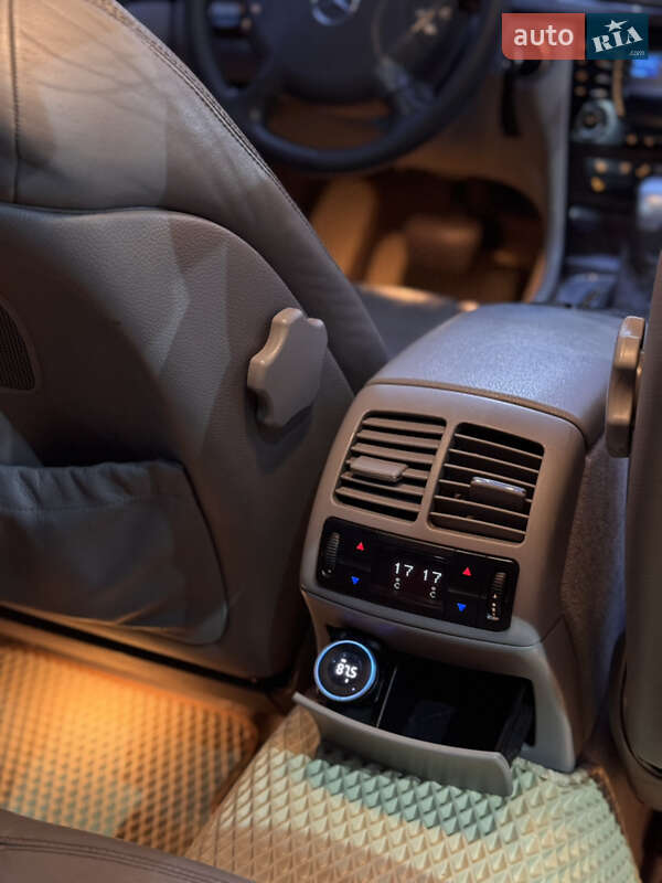 Седан Mercedes-Benz E-Class 2003 в Києві