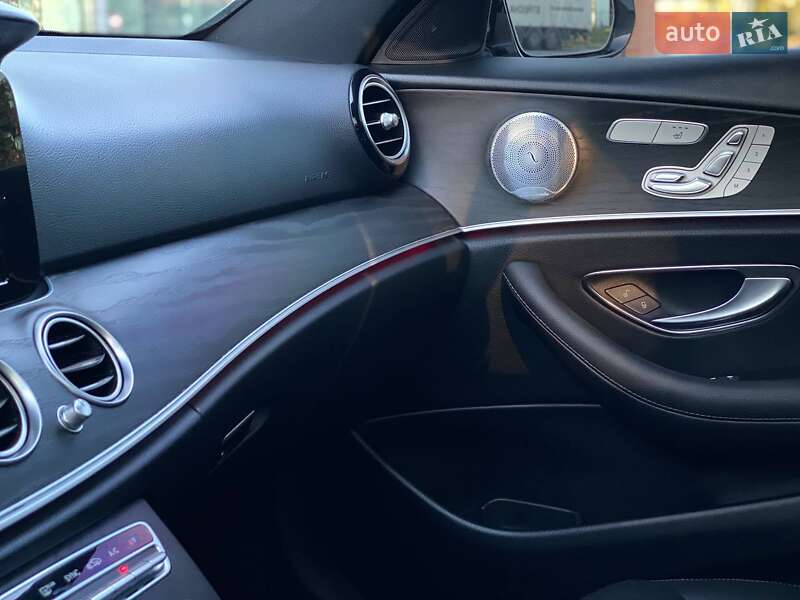 Седан Mercedes-Benz E-Class 2018 в Киеве фото 58 Седан Mercedes-Benz E-Class 2018 в Киеве