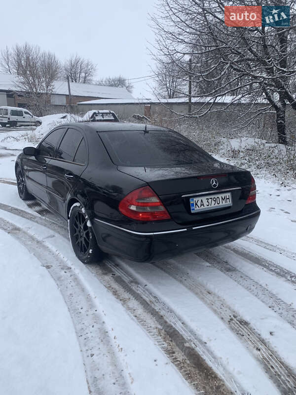 Седан Mercedes-Benz E-Class 2003 в Львові