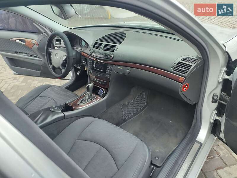 Седан Mercedes-Benz E-Class 2003 в Коломые