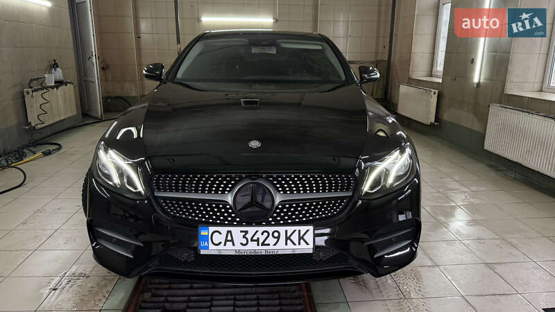Седан Mercedes-Benz E-Class 2016 в Киеве