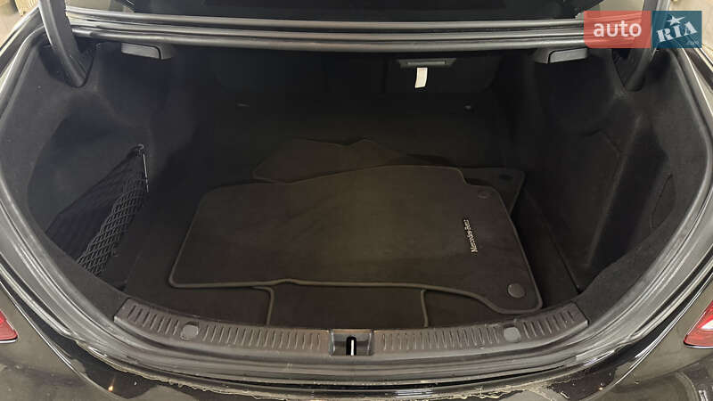 Седан Mercedes-Benz E-Class 2016 в Киеве