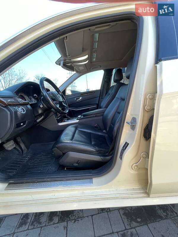 Седан Mercedes-Benz E-Class 2011 в Львові фото 10 Седан Mercedes-Benz E-Class 2011 в Львові