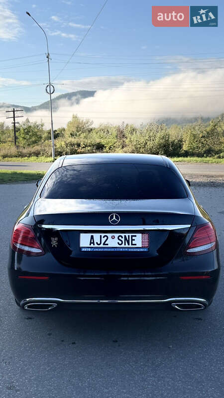 Седан Mercedes-Benz E-Class 2012 в Тячеві