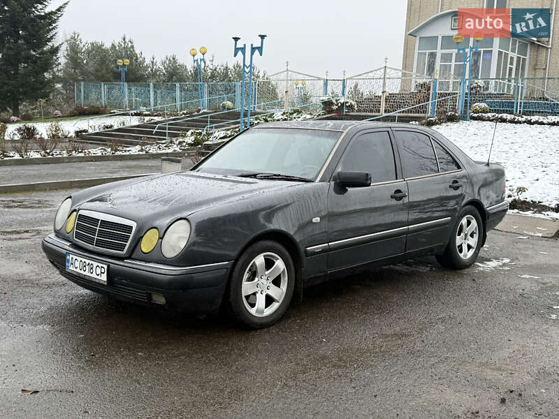 Седан Mercedes-Benz E-Class 1996 в Луцке фото 2 Седан Mercedes-Benz E-Class 1996 в Луцке
