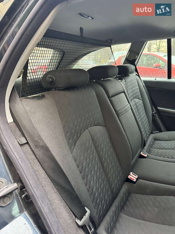 Универсал Mercedes-Benz E-Class 2003 в Киеве фото 14 Универсал Mercedes-Benz E-Class 2003 в Киеве