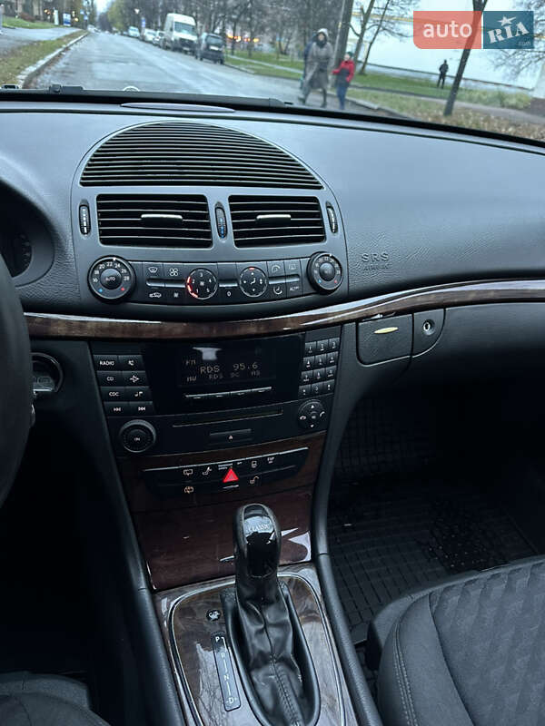 Универсал Mercedes-Benz E-Class 2003 в Киеве фото 12 Универсал Mercedes-Benz E-Class 2003 в Киеве