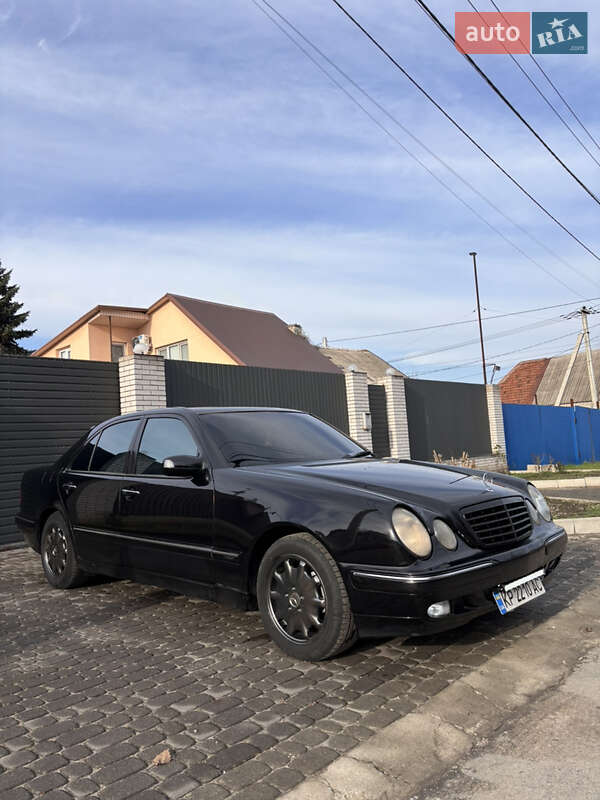 Седан Mercedes-Benz E-Class 2001 в Запоріжжі