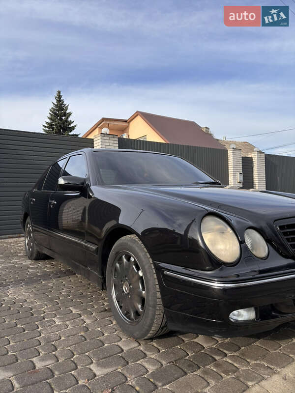 Седан Mercedes-Benz E-Class 2001 в Запоріжжі