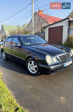 Седан Mercedes-Benz E-Class 2000 в Одессе