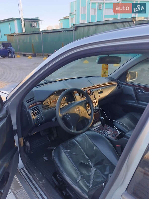 Седан Mercedes-Benz E-Class 2001 в Каменец-Подольском фото 9 Седан Mercedes-Benz E-Class 2001 в Каменец-Подольском