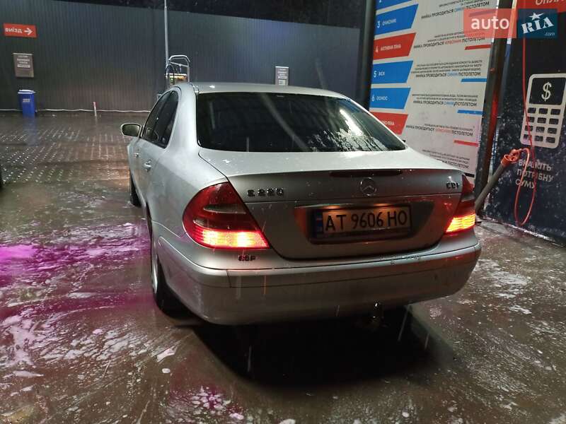Седан Mercedes-Benz E-Class 2003 в Коломые