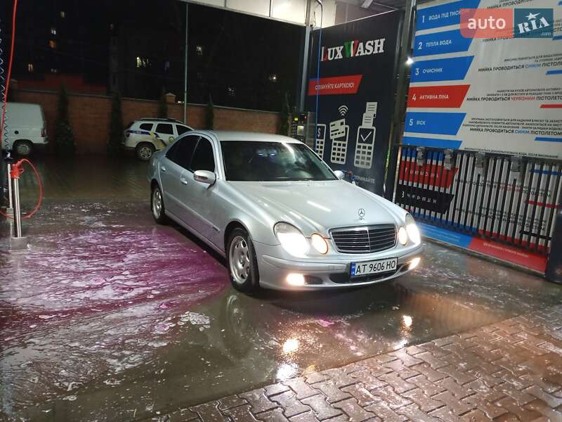 Седан Mercedes-Benz E-Class 2003 в Коломые