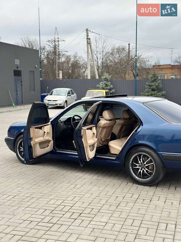 Седан Mercedes-Benz E-Class 1999 в Кропивницком