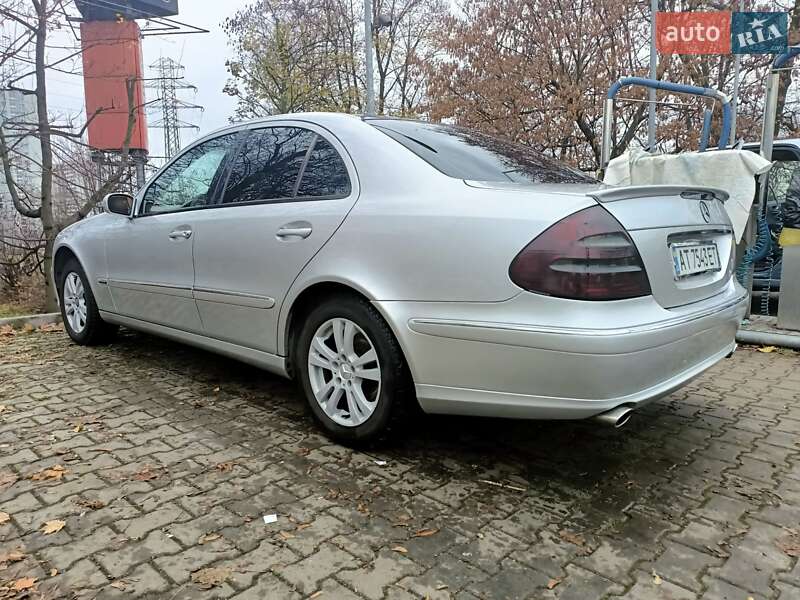 Седан Mercedes-Benz E-Class 2003 в Ивано-Франковске