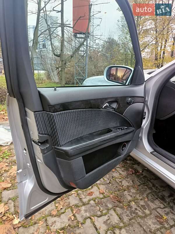 Седан Mercedes-Benz E-Class 2003 в Ивано-Франковске