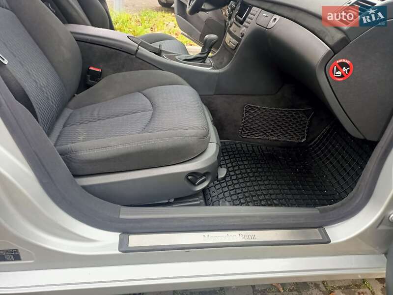 Седан Mercedes-Benz E-Class 2003 в Ивано-Франковске