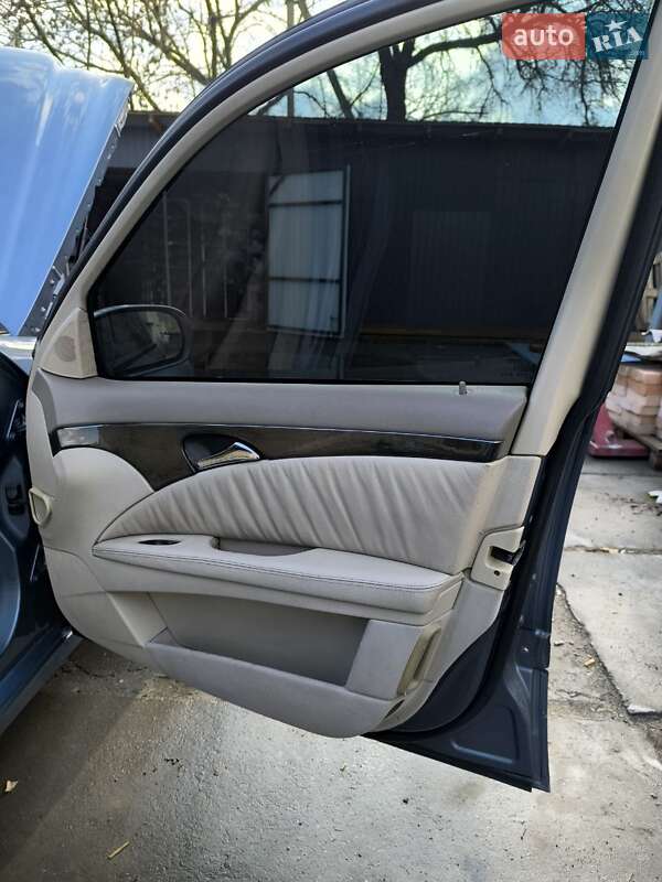Седан Mercedes-Benz E-Class 2002 в Високопіллі фото 38 Седан Mercedes-Benz E-Class 2002 в Високопіллі