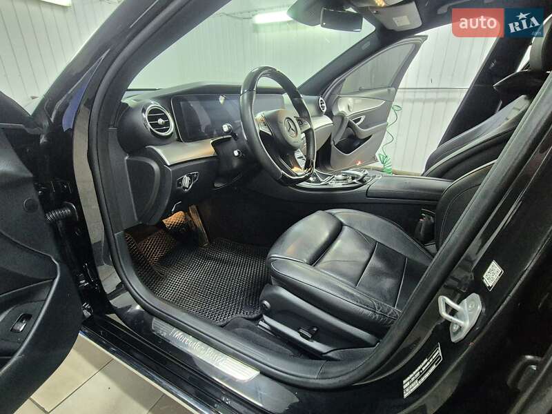 Седан Mercedes-Benz E-Class 2017 в Києві