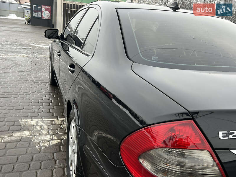 Седан Mercedes-Benz E-Class 2007 в Львове