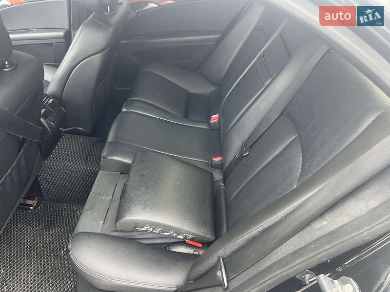Седан Mercedes-Benz E-Class 2007 в Львове