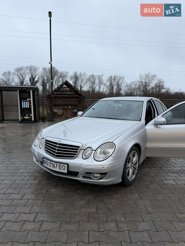Седан Mercedes-Benz E-Class 2007 в Виноградові