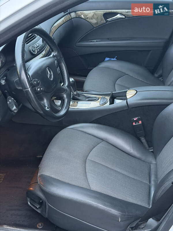 Седан Mercedes-Benz E-Class 2007 в Виноградові