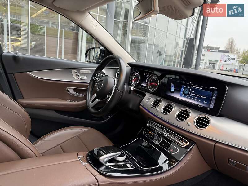 Седан Mercedes-Benz E-Class 2018 в Киеве