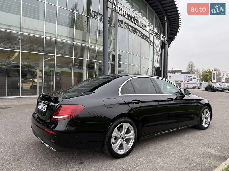 Седан Mercedes-Benz E-Class 2018 в Киеве