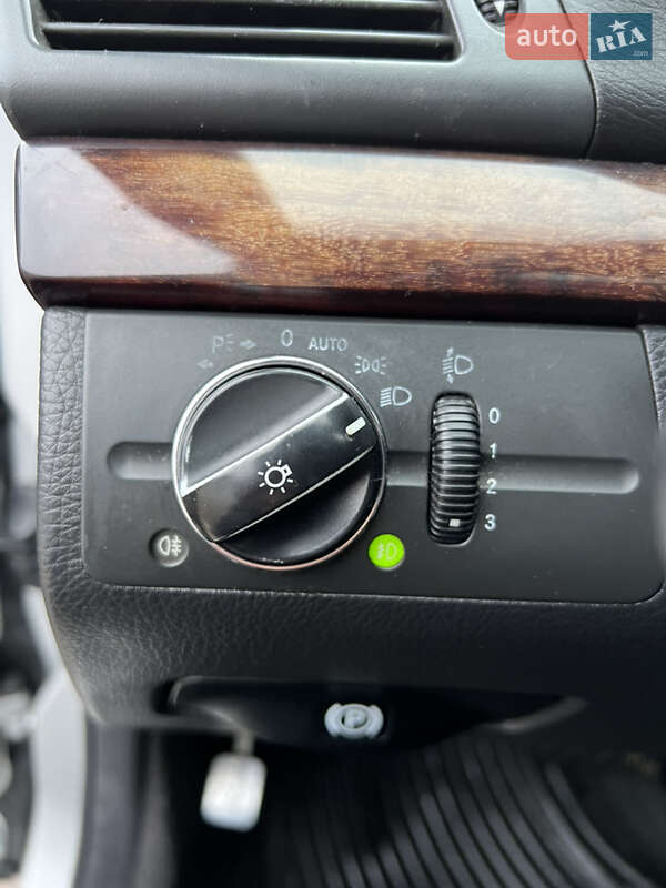 Седан Mercedes-Benz E-Class 2002 в Львові