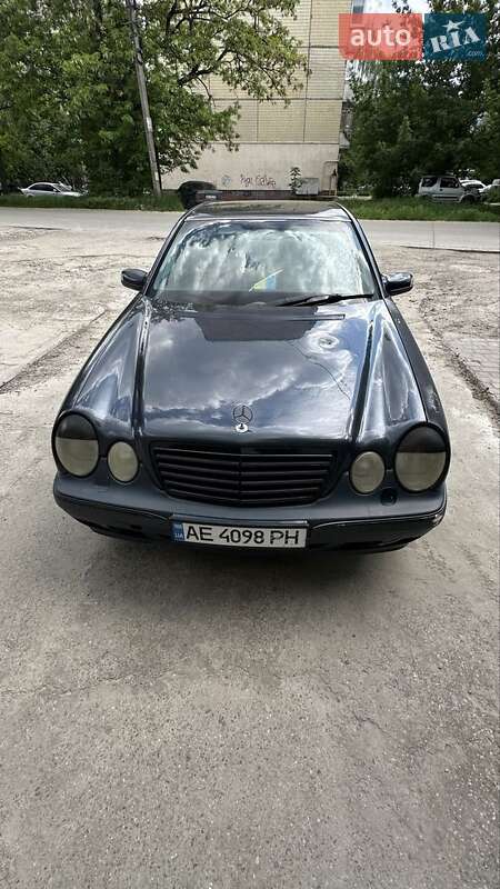 Седан Mercedes-Benz E-Class 2000 в Новомосковську