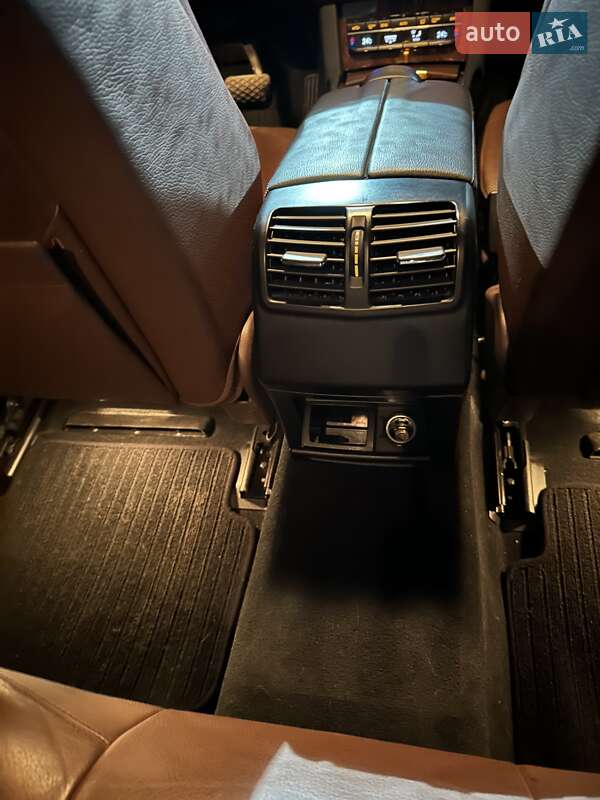 Седан Mercedes-Benz E-Class 2013 в Киеве