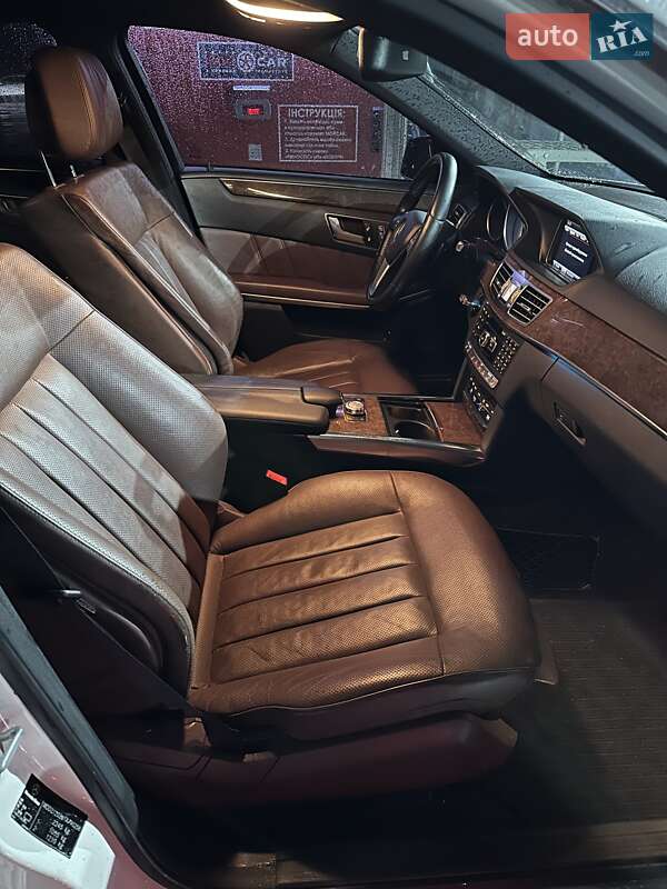 Седан Mercedes-Benz E-Class 2013 в Киеве