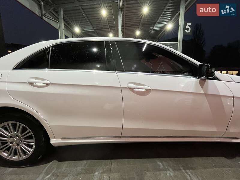 Седан Mercedes-Benz E-Class 2013 в Киеве